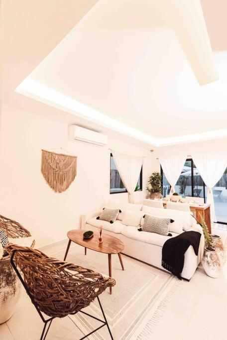 Villa Peaceful W Ocean View Rooftop In Punta Sur *